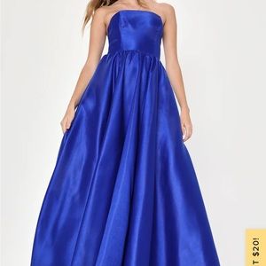 Lulus - long dress w/ pockets